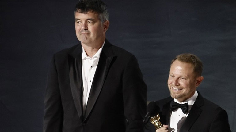 Ο Έρικ Σάιντον αποχώρησε από την τελετή των Όσκαρ με έντονους πόνους