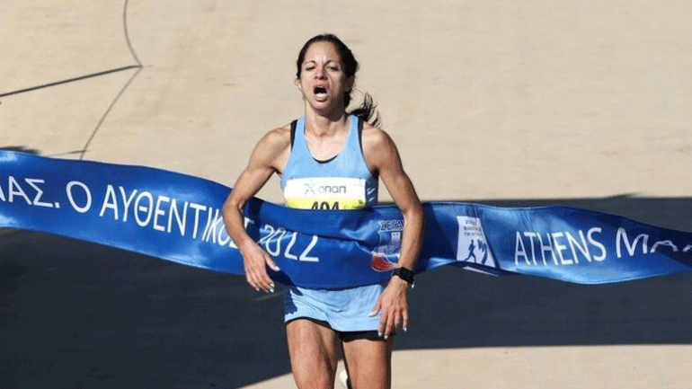 Η νικήτρια του Αυθεντικού Μαραθωνίου Βασιλική Κωνσταντινοπούλου στο Μαραθώνιο Ρόδου