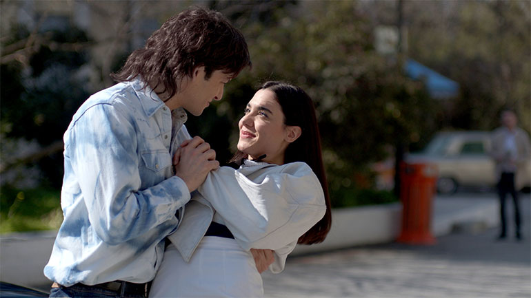 «Τα καλύτερά μας χρόνια»: Το νέο φλερτ της Ελπίδας οδηγεί τον παπα-Μάρκο σε… εξομολόγηση!