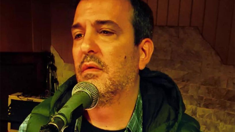 «Όσο βαρούν τα σίδερα»: Το νέο τραγούδι του Νίκου Παπαχρήστου