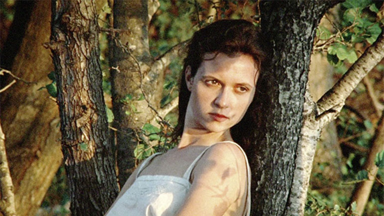 «Σκάρλετ»: Μια δραματική ταινία του Πιέτρο Μαρτσέλο