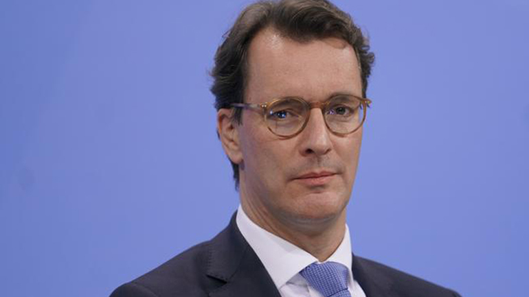 Ο πρωθυπουργός της Βόρειας Ρηνανίας–Βεστφαλίας Χέντρικ Βουστ