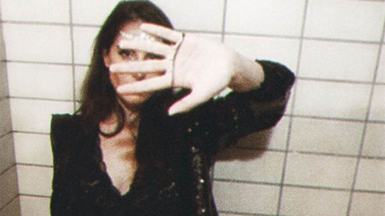 Η Παυλίνα Βουλγαράκη στον Σταυρό του Νότου για δύο εμφανίσεις