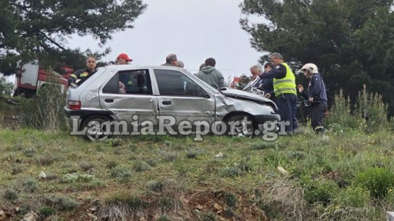 Λαμία: Αυτοκίνητο έπεσε σε γκρεμό 80 μέτρων – Σώθηκε η οδηγός