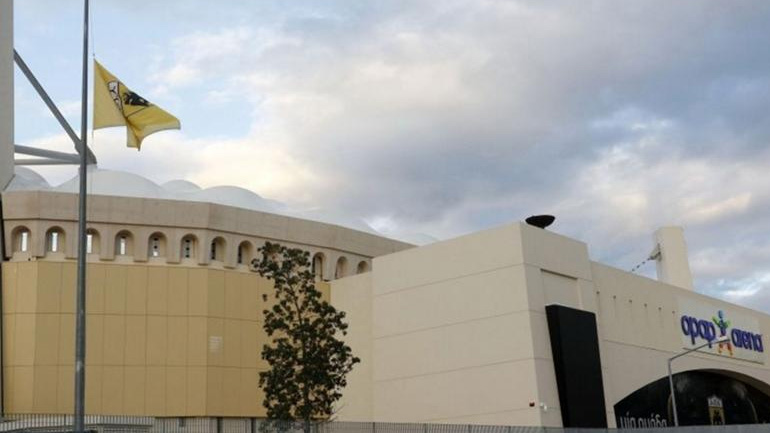 ΑΕΚ: Μεσίστιες οι σημαίες στην OPAP Arena στη μνήμη του Mίμη Παπαϊωάννου