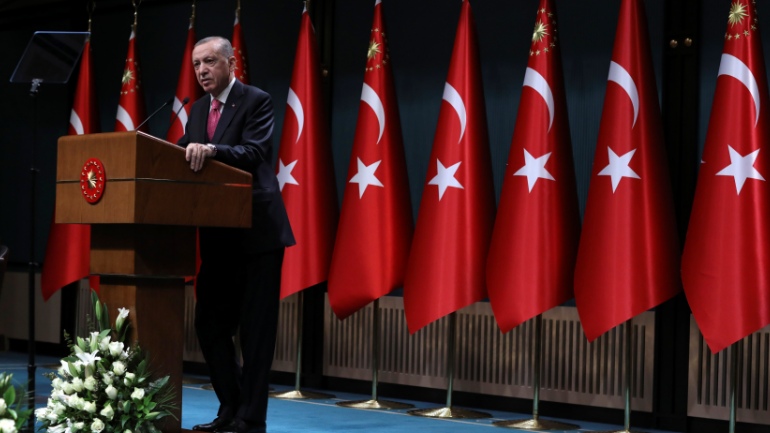 Τουρκία: Το ΑΚΡ επιστρέφει στην “ορθόδοξη” οικονομική πολιτική, σύμφωνα με το προσχέδιο του προεκλογικού προγράμματός του