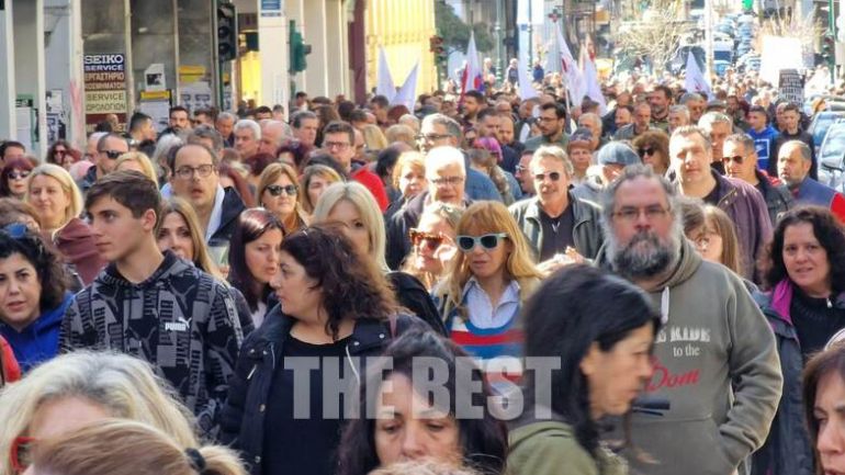 Πάτρα: Στους δρόμους εργαζόμενοι, φοιτητές και μαθητές για την τραγωδία στα Τέμπη