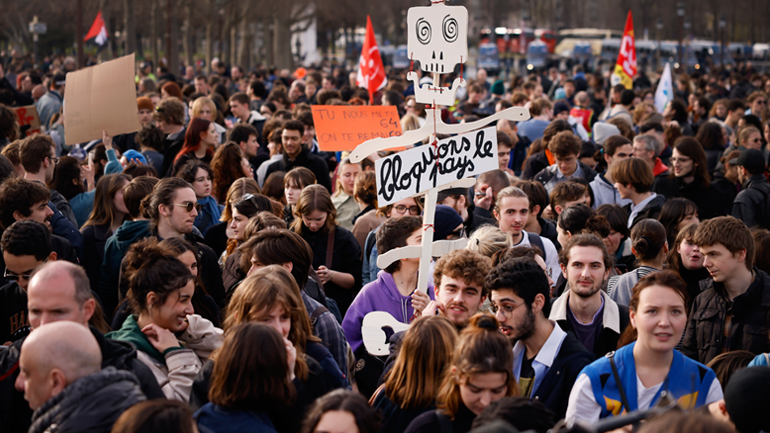 Γαλλία: Τα συνδικάτα καλούν σε απεργία στις 23 Μαρτίου Γαλλία: Τα συνδικάτα καλούν σε απεργία στις 23 Μαρτίου