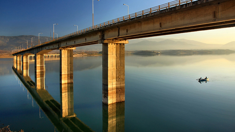 Ανοικτή η γέφυρα Σερβίων για οχήματα κάτω των 3,5 τόνων – Eπιβλέπων μηχανικός: «Να κλείσει άμεσα για να κοιμάμαι ήσυχος»