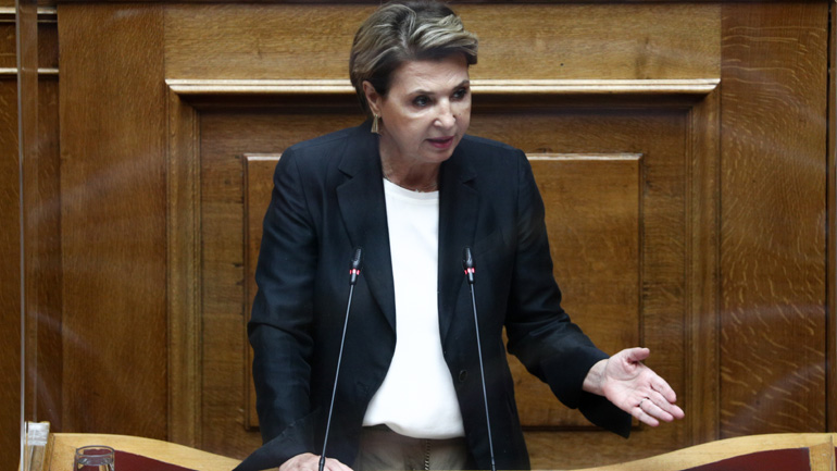 Γεροβασίλη: Ψευδές ότι το γερανοφόρο της ΕΛ.ΑΣ. κινούνταν επί της Ακαδημίας για να ανασύρει το υπηρεσιακό μου όχημα