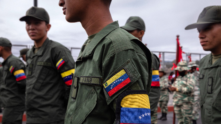Βενεζουέλα: Η χώρα αποποινικοποίησε την ομοφυλοφιλία στον στρατό