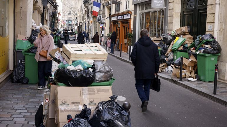 Απεργία των εργαζομένων στην αποκομιδή των σκουπιδιών στο Παρίσι – Ετοιμάζονται επιτάξεις