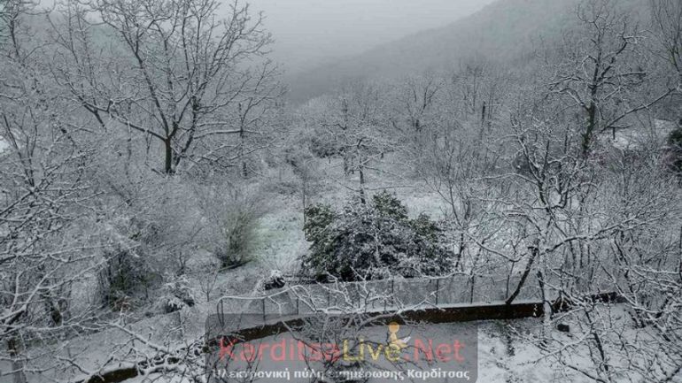 Μαρτιάτικο χιόνι στα ορεινά της Καρδίτσας το πρωί της Παρασκευής