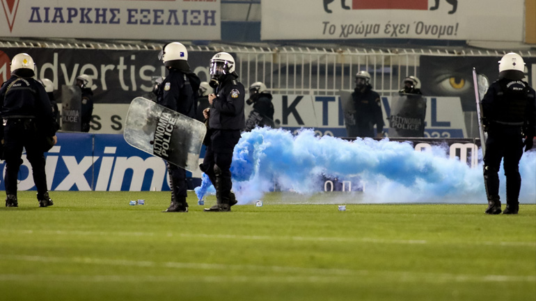 Super League: Πρόστιμο 58.500 ευρώ στον Ατρόμητο για τα επεισόδια στον αγώνα με τον Παναθηναϊκό