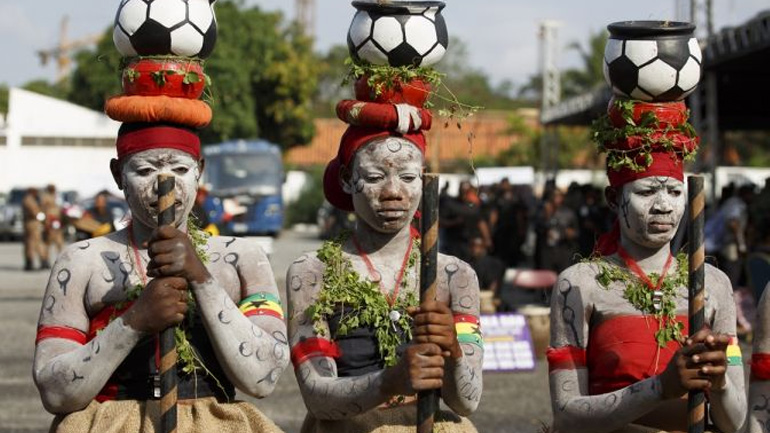 Πένθιμη πομπή στην Γκάνα στη κηδεία του Κριστιάν Ατσού