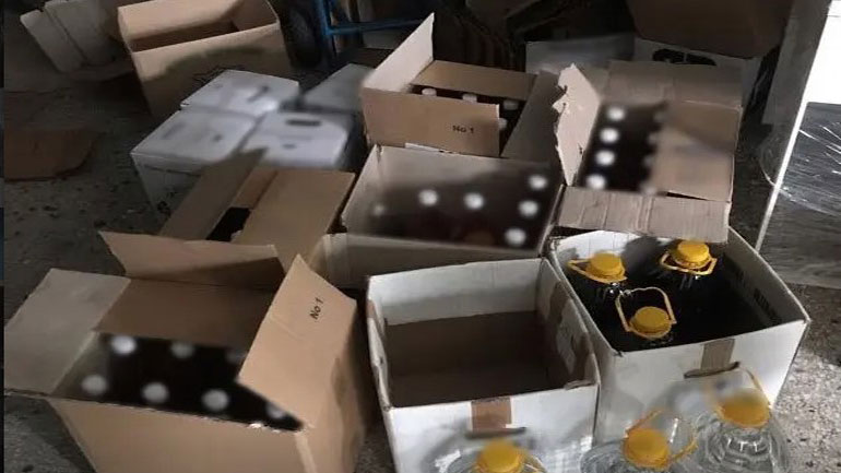 Εξάρθρωση σπείρας που εισήγαγε λαθραία αλκοολούχα ποτά, με κέρδη εκατομμυρίων ευρώ – 21 συλλήψεις Εξάρθρωση σπείρας που εισήγαγε λαθραία αλκοολούχα ποτά, με κέρδη εκατομμυρίων ευρώ – 21 συλλήψεις