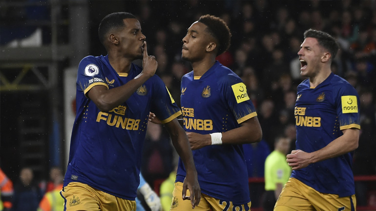 Αγγλία: «Τρίποντο»… Champions League η Νιουκάστλ, 2-1 τη Νότιγχαμ με πέναλτι στο 93′