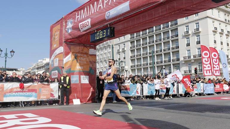 Ημιμαραθώνιος Αθήνας: Νικητές Καραΐσκος και Παναγιωτοπούλου!