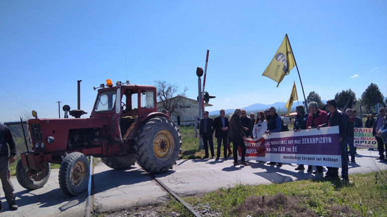 Τίμησαν το Κιλελέρ με συμβολικό αποκλεισμό της σιδηροδρομικής γραμμής