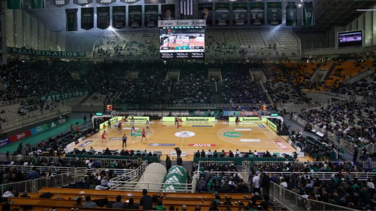 Χούλιγκαν έτοιμοι για πόλεμο στο ΟΑΚΑ