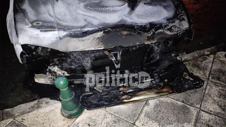 Θεσσαλονίκη: Αυτοκίνητο έγινε «στάχτη» στη Σταυρούπολη