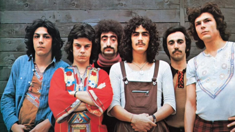 Πέθανε ο Τάκης Μαρινάκης, ο ντράμερ του θρυλικού συγκροτήματος Πελόμα Μποκιού Πέθανε ο Τάκης Μαρινάκης, ο ντράμερ του θρυλικού συγκροτήματος Πελόμα Μποκιού