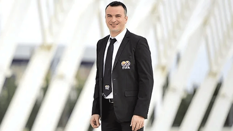 Μοντέλο Κύπρου με elite VARistes