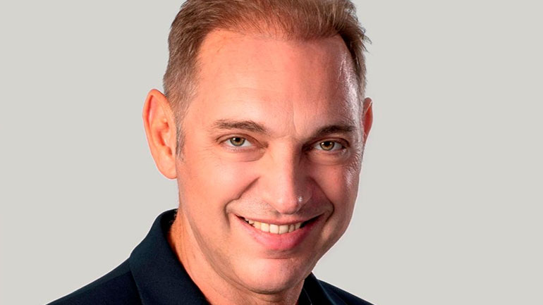 Ο Γεράσιμος Ανδρεάτος και η Κωνσταντίνα στο Χαμάμ!