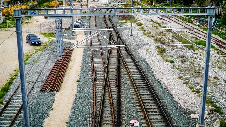 Σταδιακή επανεκκίνηση του σιδηροδρόμου από αύριο – Ποια δρομολόγια ξεκινούν εκ νέου