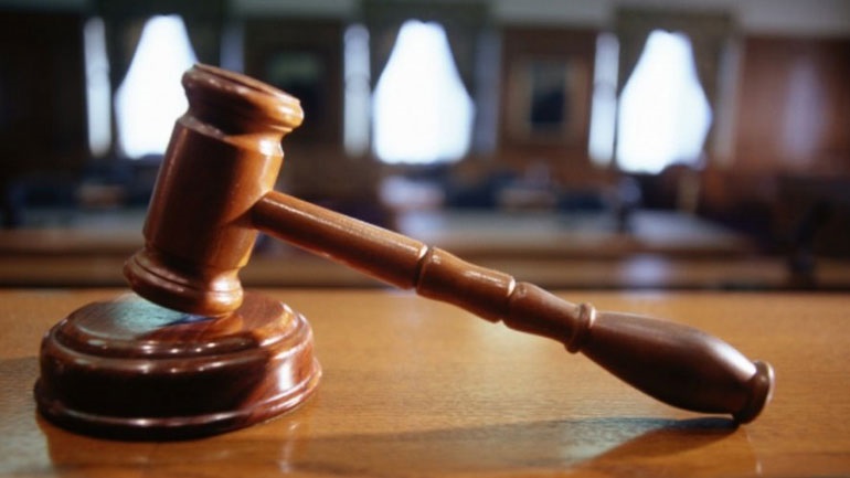 Ποινική δίωξη για κακούργημα στους τρεις συλληφθέντες που εξέδιδαν τη 14χρονη στη Νέα Σμύρνη