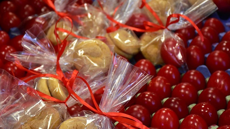 Ανακοινώνονται σήμερα το «Πασχαλινό καλάθι» και το «Καλάθι των νονών»