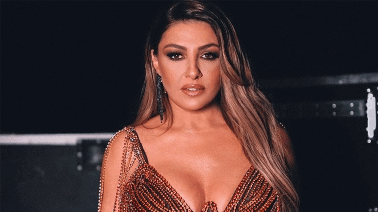 Έλενα Παπαρίζου: «Στα 13 μου είχα αμφιβολίες για τη σεξουαλικότητά μου»