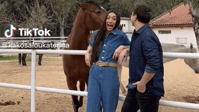 Γιάννης Πλούταρχος: Το ξεκαρδιστικό βίντεο με την κόρη του στο TikTok