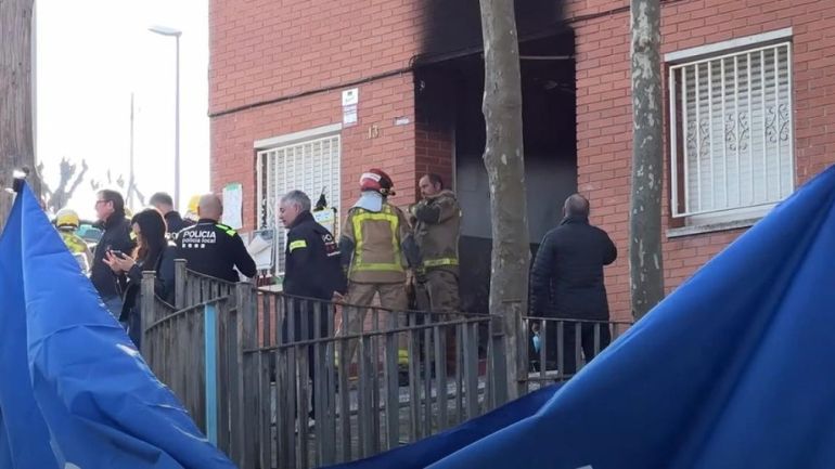 Ισπανία: Τρεις νεκροί από πυρκαγιά σε πολυκατοικία κοντά στη Βαρκελώνη