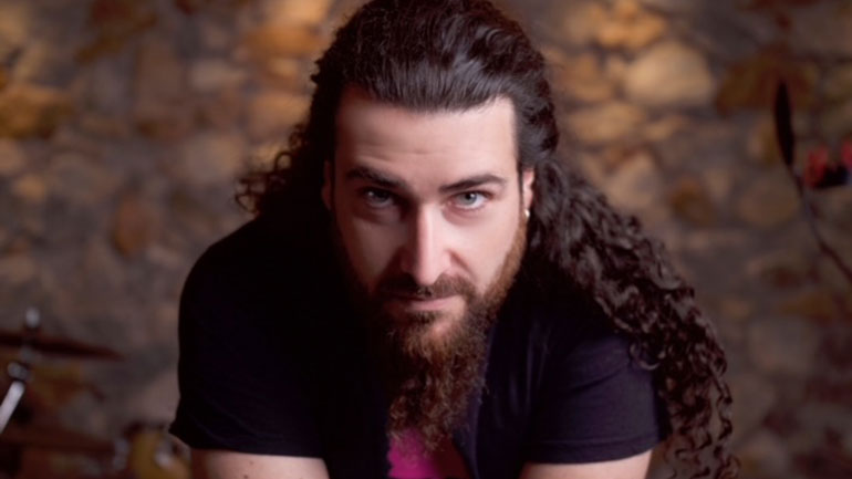 Βύρων Τσουράπης: «Η μουσική ξορκίζει»