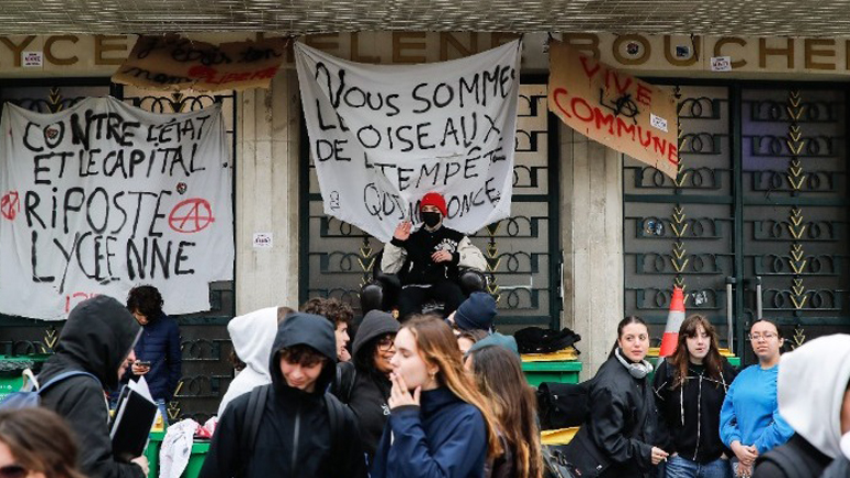 Ένατη μέρα κινητοποιήσεων στη Γαλλία εναντίον της μεταρρύθμισης του συνταξιοδοτικού συστήματος