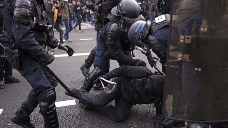 Το Συμβούλιο της Ευρώπης ανησυχεί για την υπερβολική χρήση βίας εναντίον των διαδηλωτών στη Γαλλία