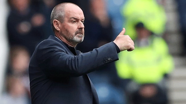 Στο «τιμόνι» της εθνικής Σκωτίας έως το 2026 ο Στιβ Κλαρκ