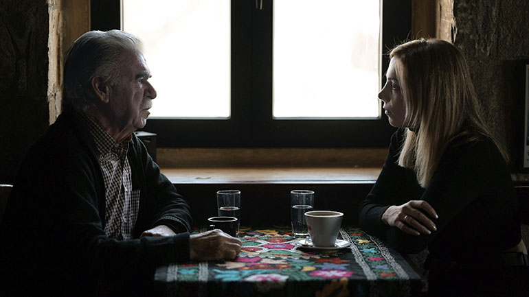 Η Γεωργία Νταγάκη συναντά τον Βασίλη Σκουλά στο «Χάραμα»