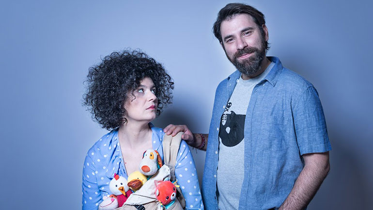 «Αγορομάνα»: Η παράσταση που «σπάει» τα γονεϊκά ταμπού