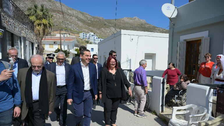 Αλ. Τσίπρας: «Στη μικρή κοινωνία της Τήλου είδα ένα έμπρακτο δείγμα της Ελλάδας που θέλουμε»