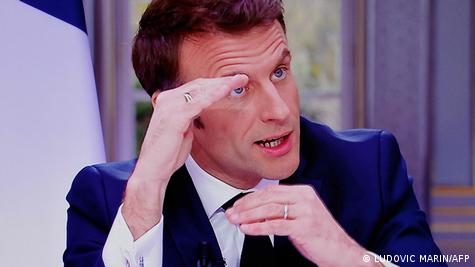 Ως εγγύηση για τη μακροπρόθεσμη βιωσιμότητα των συντάξεων παρουσιάζεται η μεταρρύθμιση από τον Μακρόν