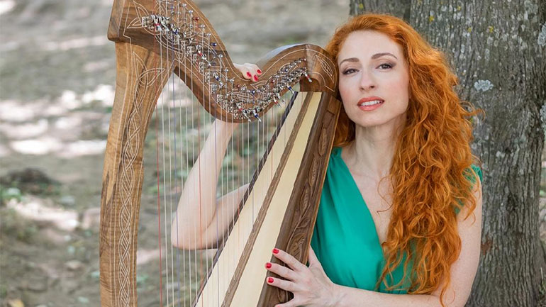 Η Λίνα Ροδοπούλου στο Νομισματικό Μουσείο Η Λίνα Ροδοπούλου στο Νομισματικό Μουσείο