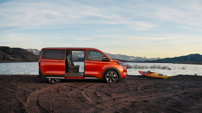 Με προηγμένες τεχνολογίες έφθασαν στην Ελλάδα τα νέα Ford Transit Custom και Tourneo Custom 