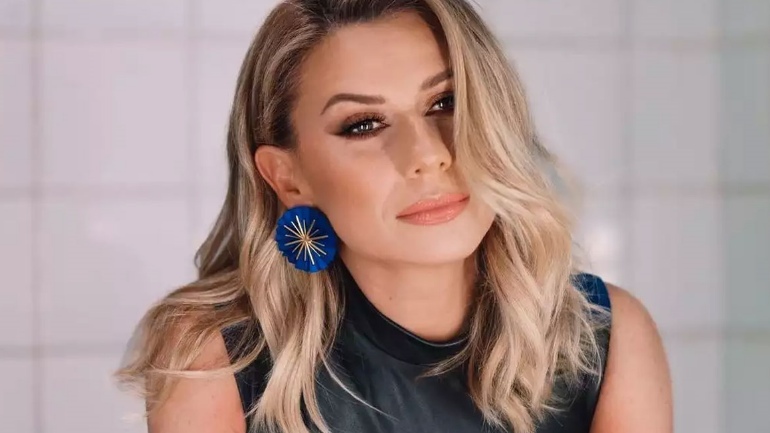 Κατερίνα Καραβάτου: Το διαζύγιο με τον Κρατερό και το ενδεχόμενο να παντρευτεί ξανά