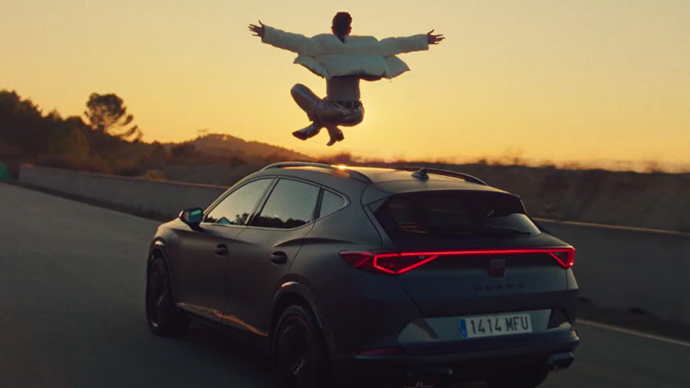 Η CUPRA και η σούπερ σταρ της μουσικής ROSALÍA, λανσάρουν μια νέα εκδοχή του «Abcdefg»