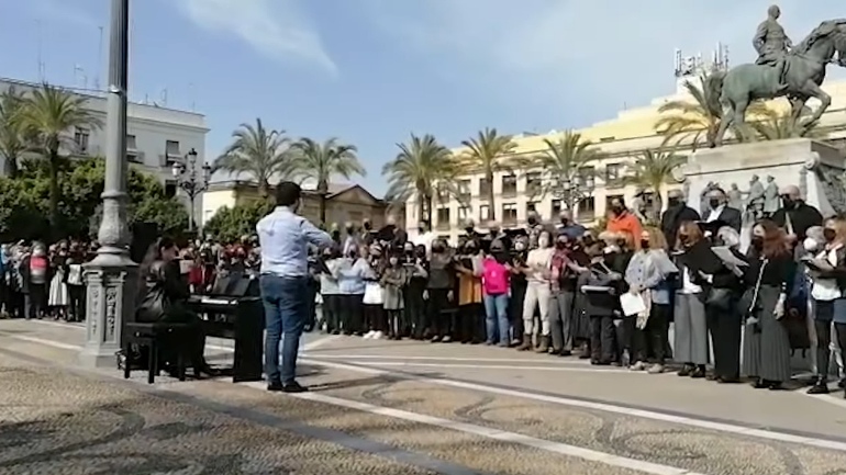 Ισπανία: Χορωδίες από όλο τον κόσμο τραγουδούν για την ειρήνη στην Ουκρανία