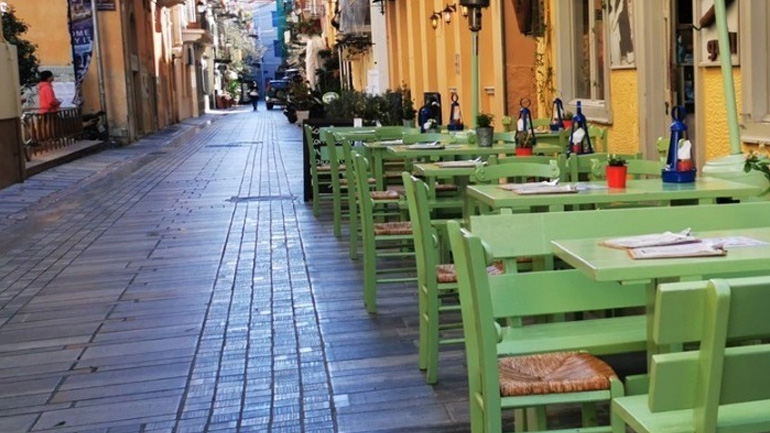 Δήμος Αθηναίων: Καμία νέα άδεια για τραπεζοκαθίσματα σε πεζόδρομους και πλατείες στο Εμπορικό Τρίγωνο