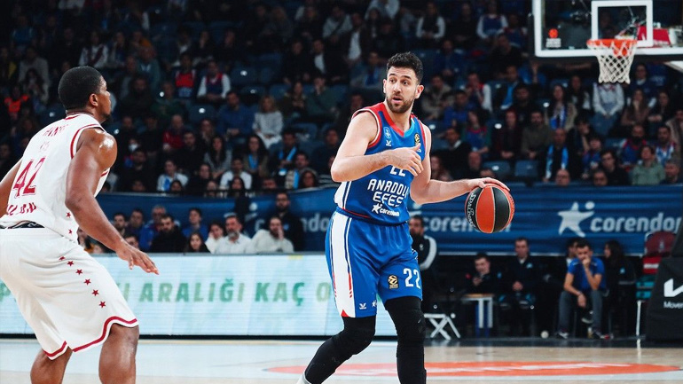 Euroleague: «Ζωντανή» για την οκτάδα η Αναντολού Εφές, 89-69 την Αρμάνι Μιλάνο