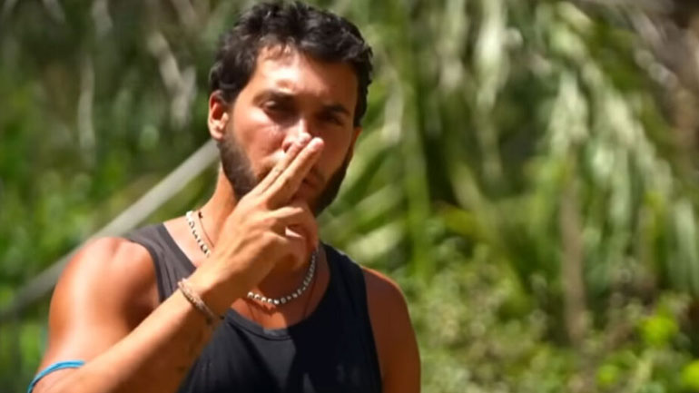 Survivor All Star: Ο Γιώργος Ασημακόπουλος στέλνει… φιλάκια στον Ηλία Γκότση μετά την αποβολή του